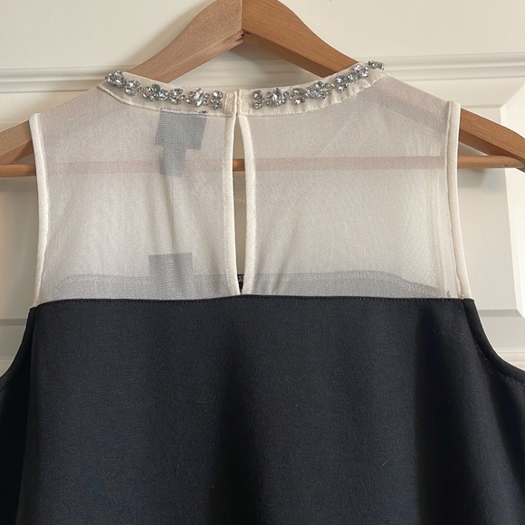 NWT dressy tank top with gorgeous rhinestone detail. Size medium - Picture 3 of 5